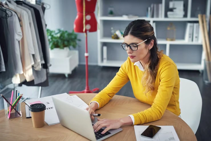 Shopify Content Strategy for Ecommerce Authority